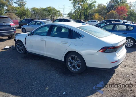 2024 Honda Accord Ex z USA, uszkodzony, nr VIN 1HGCY1F34RA056271